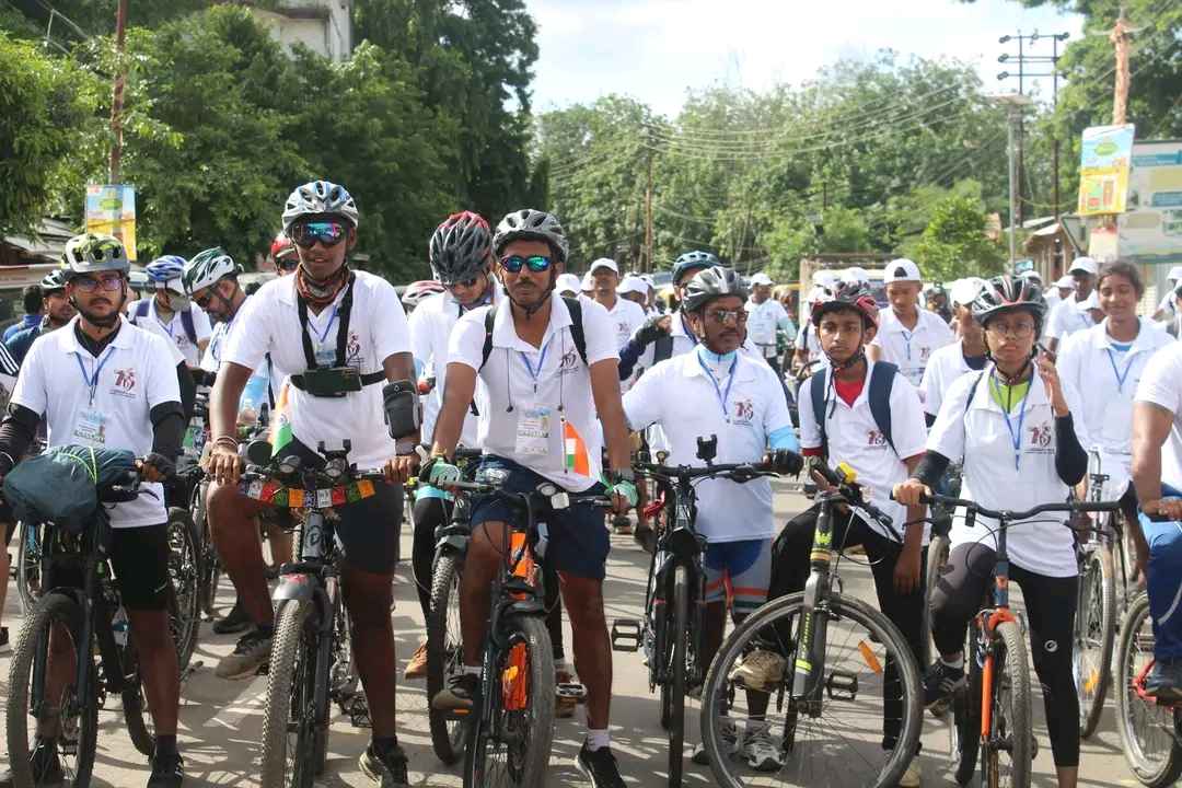 ৭৫ সীমান্ত গ্রাম ক্রান্তি বীরো কে নাম